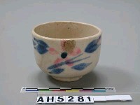 藏品(彩繪瓷杯)的圖片